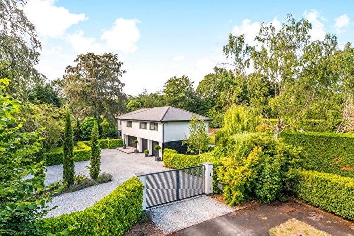 5 Bedroom Detached House To Rent In Old Avenue Close West Byfleet, KT14
