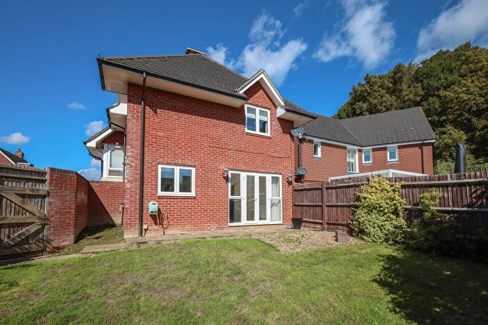 3 Bedroom Detached House For Sale In Oddstones, Pulborough, RH20