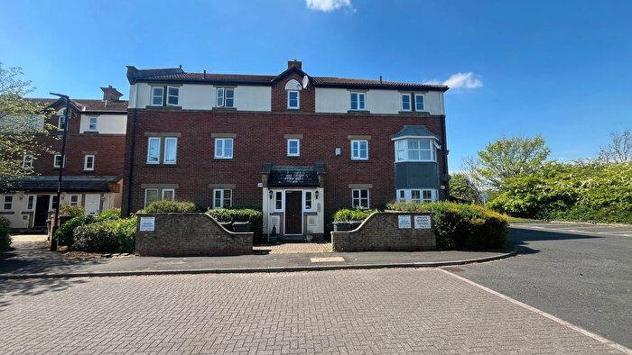 2 Bedroom Flat To Rent In Kielder Close, Killingworth, Newcastle Upon Tyne, NE12