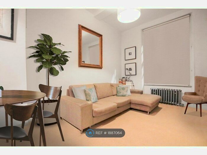 2 Bedroom Flat To Rent In New North Road, London, N1