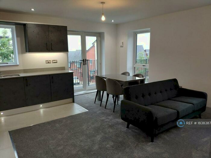 2 Bedroom Flat To Rent In St. Catherines Close, Birmingham, B15