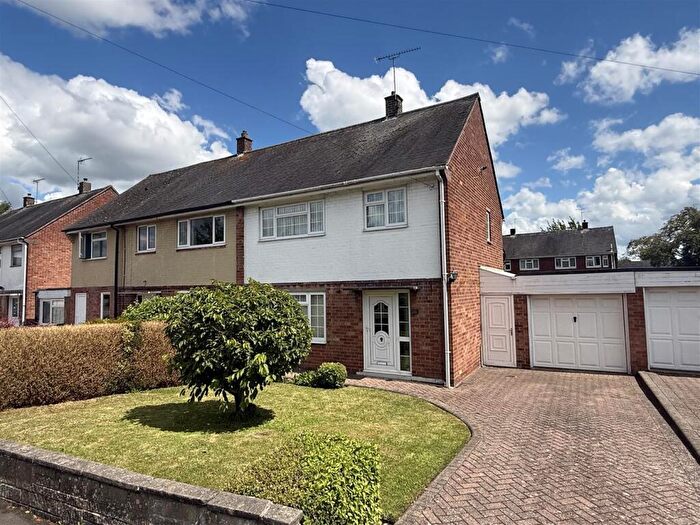 3 Bedroom Semi-Detached House For Sale In Clays Lane, Branston, Burton-On-Trent, DE14