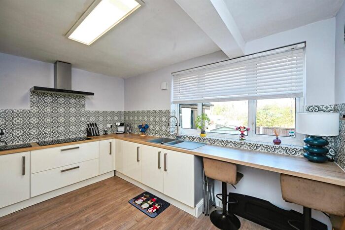 3 Bedroom Semi-Detached House For Sale In Fletcher Street, Ripley, DE5