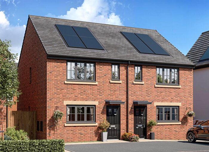 3 Bedroom House To Rent In Osprey View, Costhorpe, S81