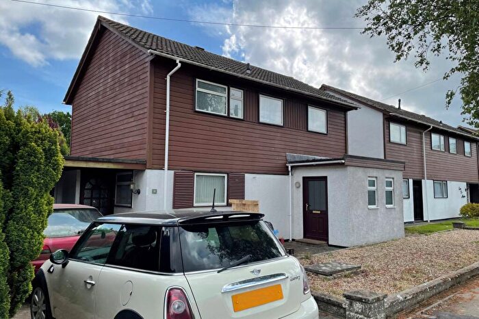 3 Bedroom Detached House To Rent In Tushmore Lane, Northgate, Crawley, West Sussex, RH10