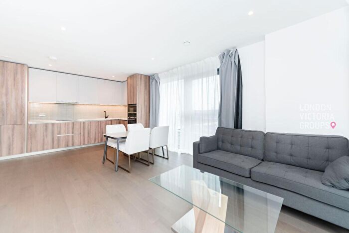 2 Bedroom Apartment To Rent In Hawksbury Heights, Hewson Way, London, SE17