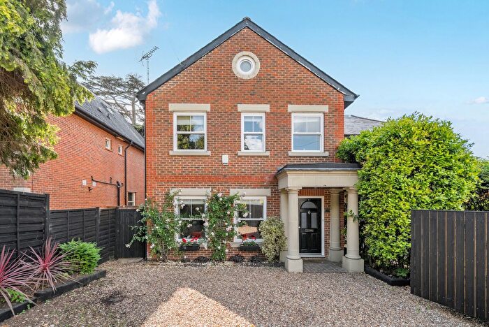 5 Bedroom Detached House To Rent In Hanger Hill, Weybridge, Surrey, KT13