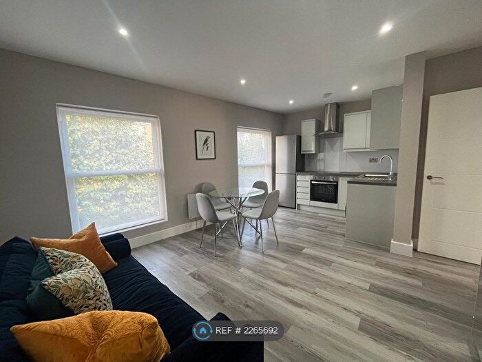 1 Bedroom Flat To Rent In Broad Street, Reading, RG1