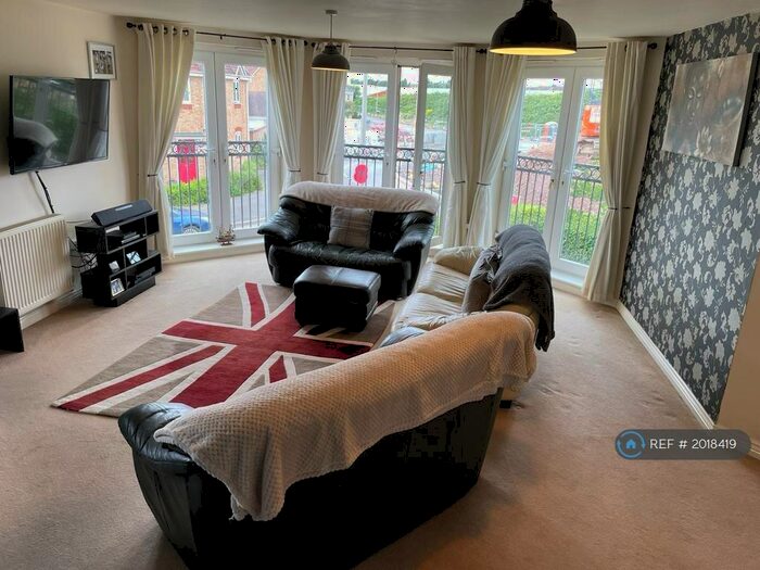 2 Bedroom Flat To Rent In Knights Road, Nuneaton, CV10