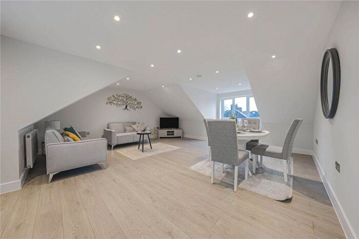 1 Bedroom Flat To Rent In South Lane West, New Malden, KT3
