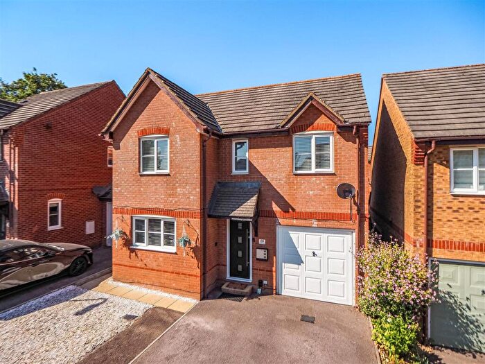 4 Bedroom Detached House For Sale In Cole Close, Andover, SP10
