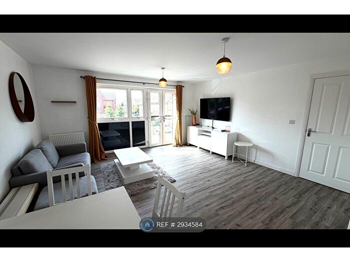 2 Bedroom Flat To Rent In Countess Way, Milton Keynes, MK10