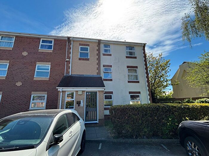 1 Bedroom Flat To Rent In Milton Court, Cross Road, Chadwell Heath, Romford, RM6