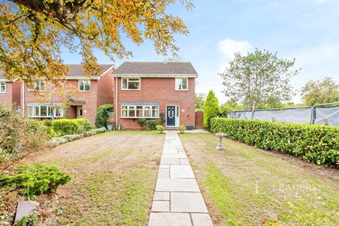4 Bedroom Detached House To Rent In Brook Gardens, Emsworth, Hampshire, PO10