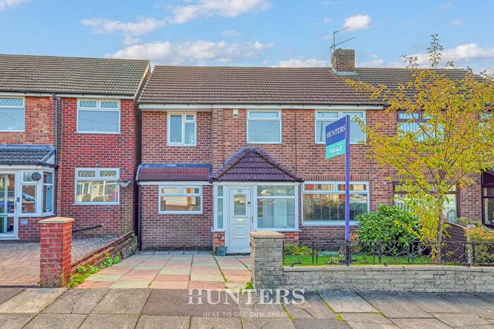 4 Bedroom Semi-Detached House For Sale In Naunton Road, Alkrington, Middleton, M24