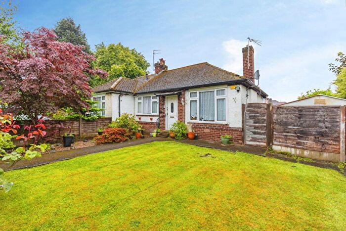1 Bedroom Semi-Detached House For Sale In Lawrence Road, Urmston, Manchester, Greater Manchester, M41