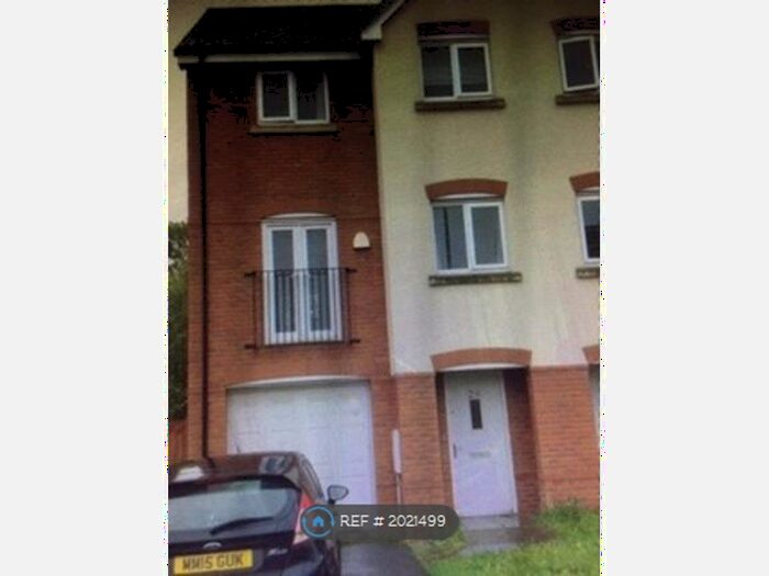 3 Bedroom Semi-Detached House To Rent In Galingale View, Newcastle-Under-Lyme, ST5