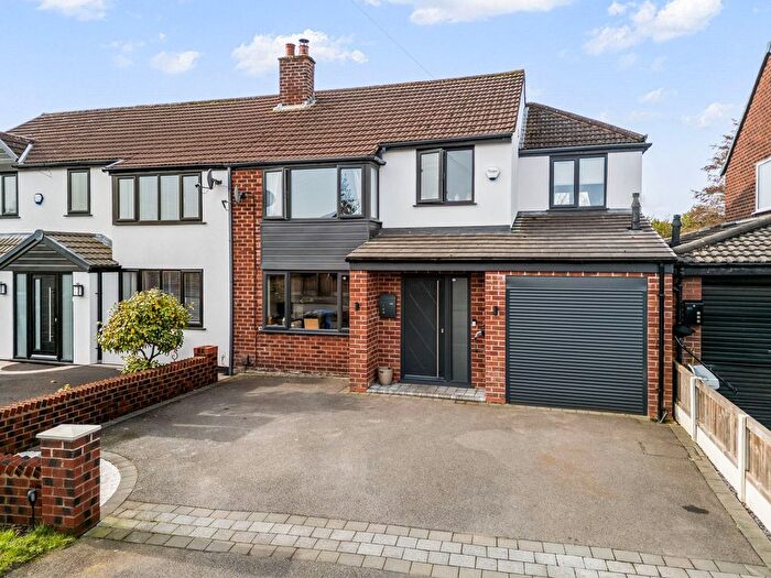 4 Bedroom Semi-Detached House For Sale In Stanton Road, Thelwall, WA4