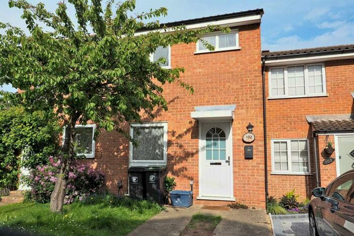 1 Bedroom Terraced House To Rent In Swanshope, Loughton, IG10