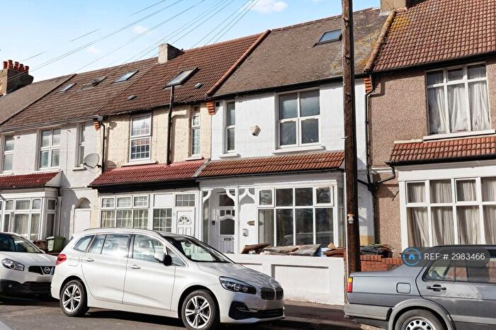 Studio To Rent In St. Erkenwald Road, Barking, IG11