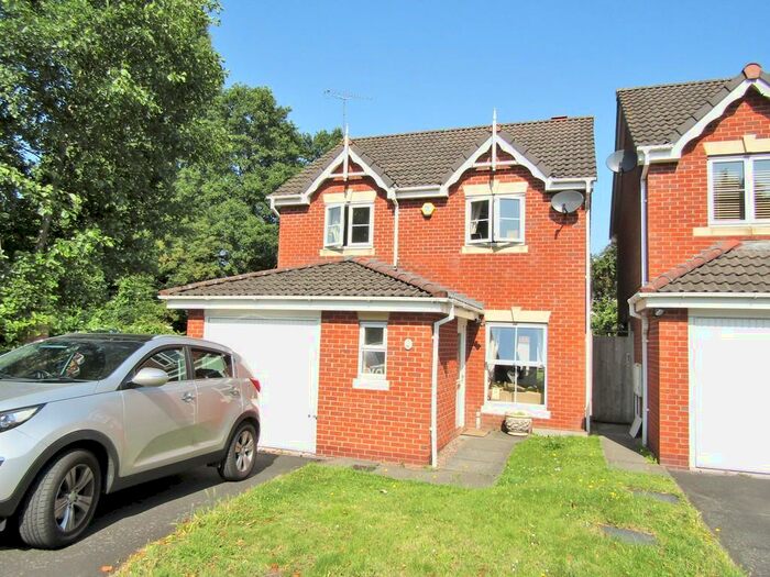 3 Bedroom Detached House To Rent In Windfall Court, Birmingham, Erdington, B24
