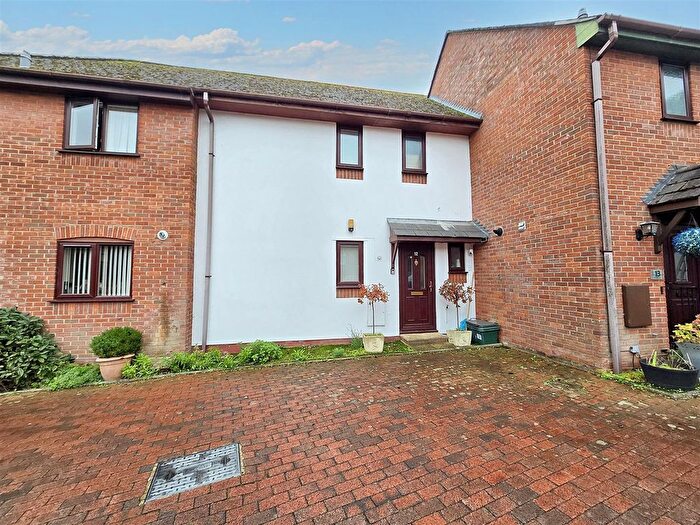 2 Bedroom Terraced House For Sale In Station Road, Sturminster Newton, DT10