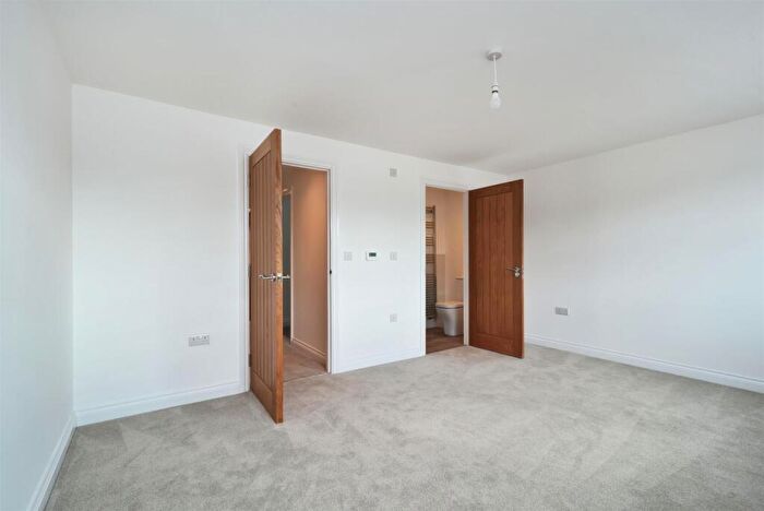 3 Bedroom Town House For Sale In St Nicholas Close, Broomy Hill, Hereford, HR4