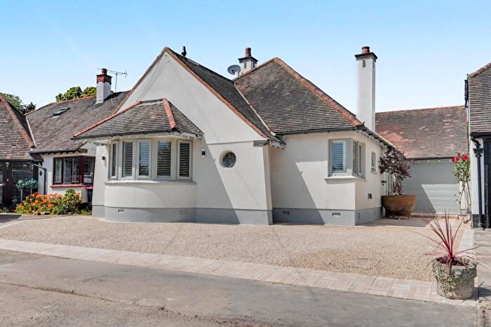 3 Bedroom Detached Bungalow For Sale In Thorpe Hall Close, Thorpe Bay, SS1