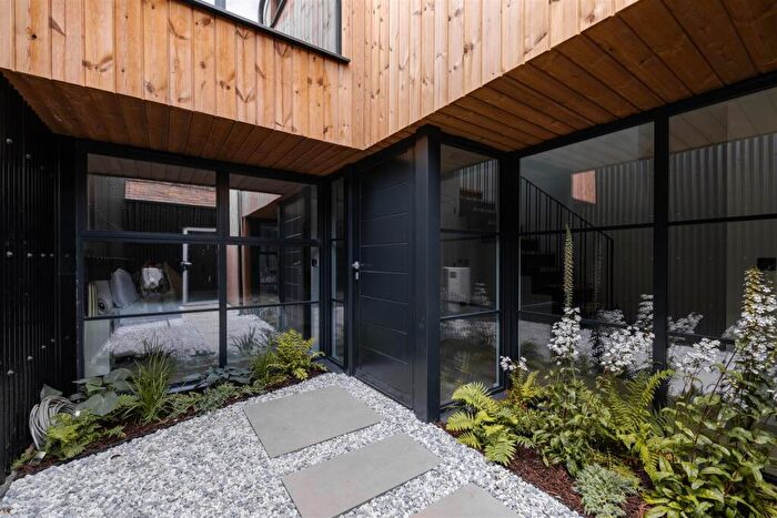 2 Bedroom Mews To Rent In The Coach Yard, Leyton, E10