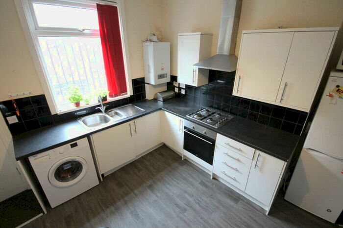 4 Bedroom Terraced House To Rent In Thornville Street, Hyde Park, Leeds, LS6