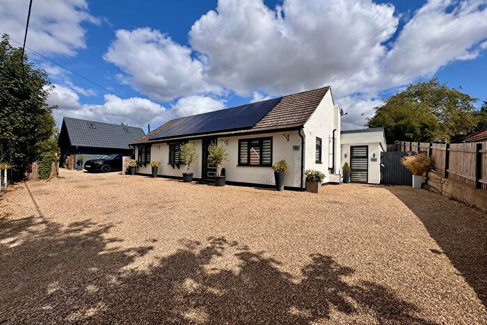 4 Bedroom Detached Bungalow For Sale In Sudbury Road, Little Whelnetham, IP30
