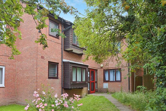1 Bedroom Studio For Sale In Denmead, Two Mile Ash, Milton Keynes, MK8