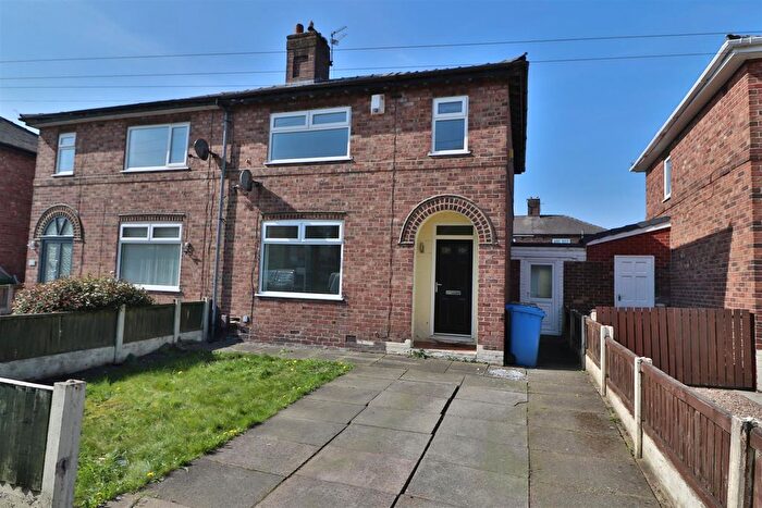 3 Bedroom Semi-Detached House To Rent In Marsden Avenue, Warrington, WA4