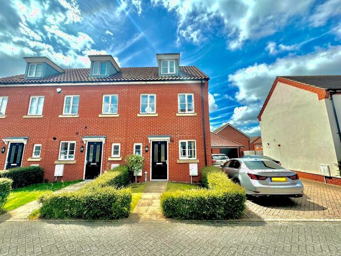 3 Bedroom Property To Rent In Verbena Road, Cringleford, Norwich, NR4