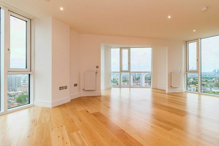 2 Bedroom Flat To Rent In High Street, London, E15