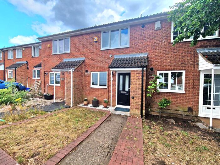 2 Bedroom House To Rent In Brussels Way, Luton, LU3