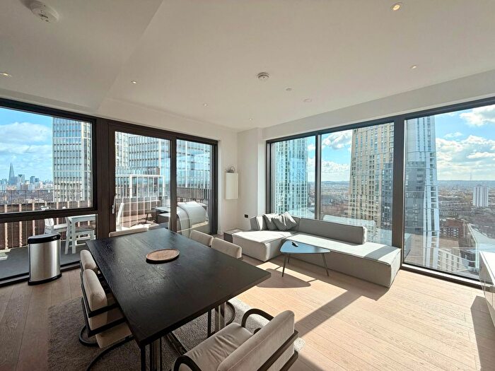 2 Bedroom Flat To Rent In The Modern, Viaduct Gardens, London, SW11