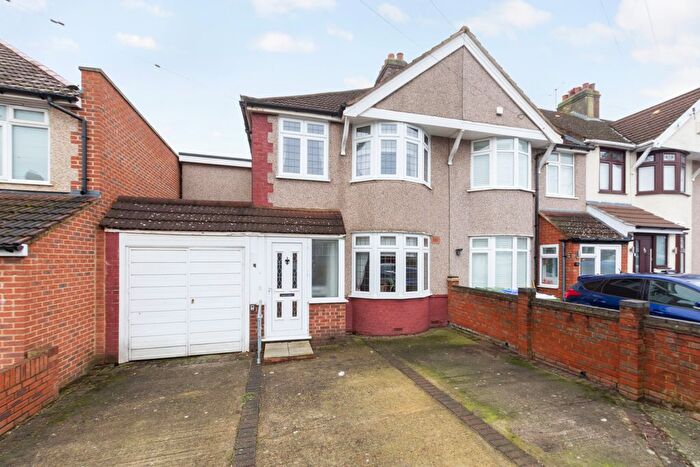 4 Bedroom End Terrace House For Sale In Yorkland Avenue, Welling, DA16