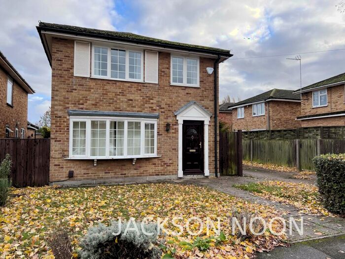 4 Bedroom Detached House To Rent In Heatherside Road, West Ewell, Epsom, KT19