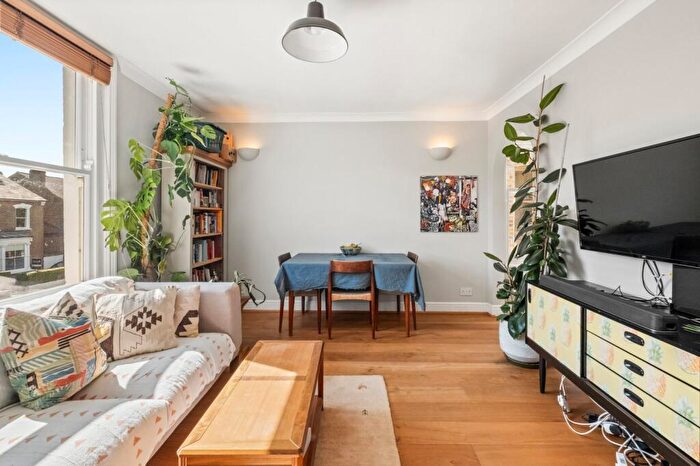 2 Bedroom Flat To Rent In Lordship Park, Lordship Park, N16