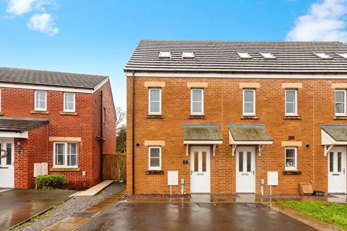 3 Bedroom Town House To Rent In Maes Elen, Carmarthen, SA31