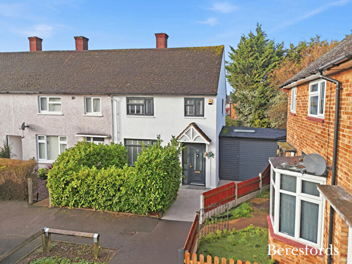 2 Bedroom End Of Terrace House For Sale In Dene Path, South Ockendon, RM15