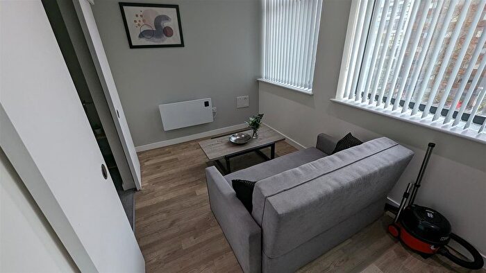 1 Bedroom Flat To Rent In Paragon, Seymour Grove, M16