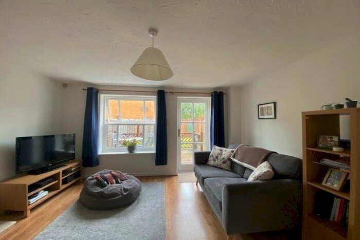 2 Bedroom Property To Rent In The Beeches, Bristol, BS32