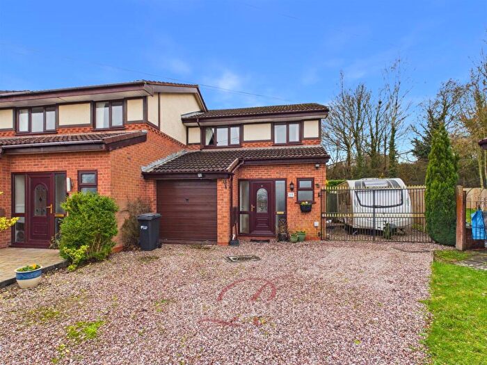 3 Bedroom Semi Detached House For Sale In Burntwood Road, Buckley, CH7