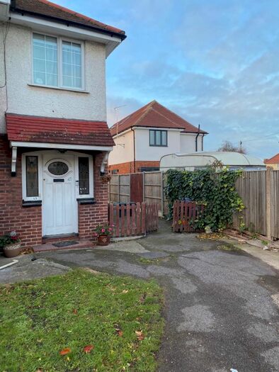 1 Bedroom Maisonette To Rent In Fairdale Gardens, Hayes UB3