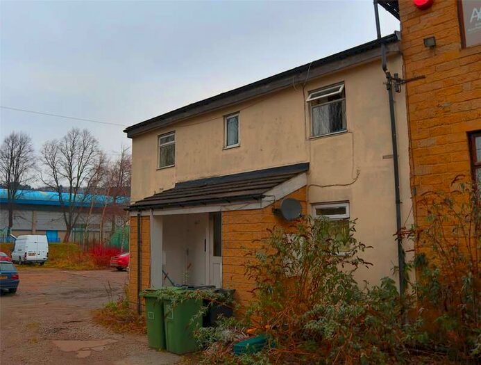 1 Bedroom Apartment To Rent In Leeds Road, Huddersfield, HD2