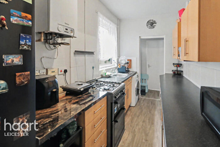 3 Bedroom Terraced House For Sale In Dannett Street, Leicester, LE3