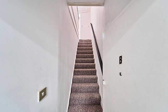 3 Bedroom Flat To Rent In Townsend Road, Southall, UB1