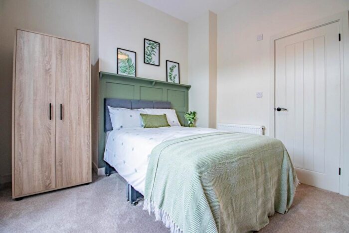 1 Bedroom Flat To Rent In Room Hope Street, Beeston, Nottingham, NG9